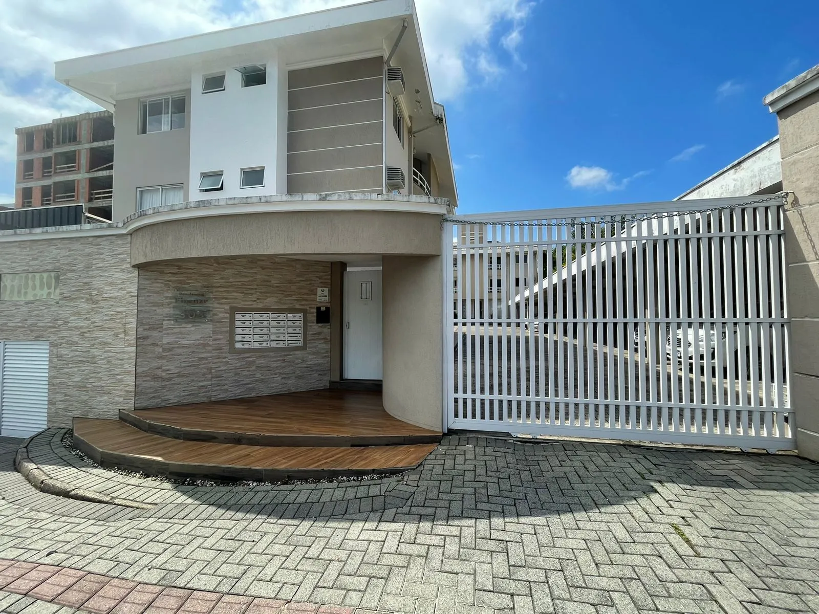 APARTAMENTO PARA LOCAÇÃO NAÇÕES - foto 1