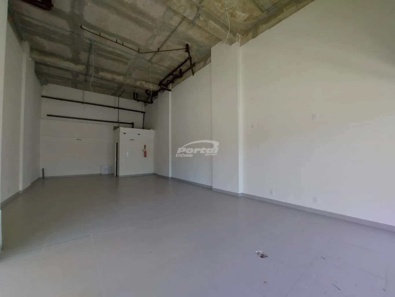 Loja térrea disponível para locação no bairro Itacolomi, em Balneário Piçarras/SC. — foto 5