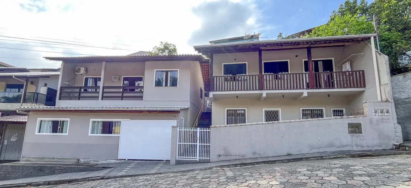 Excelente oportunidade para investimento ou moradia com renda ! - foto 1