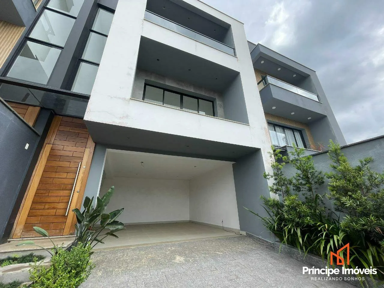 Geminado com 3 quartos no Floresta em Joinville - foto 1