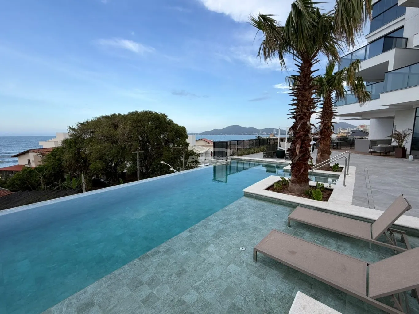 Apartamento novo com vista mar disponível para locação no bairro Centro, em Penha/SC. - foto 1