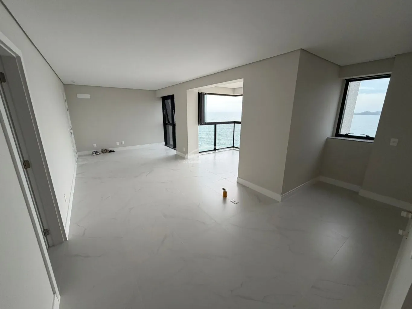 Apartamento novo com vista mar disponível para locação no bairro Centro, em Penha/SC. — foto 3