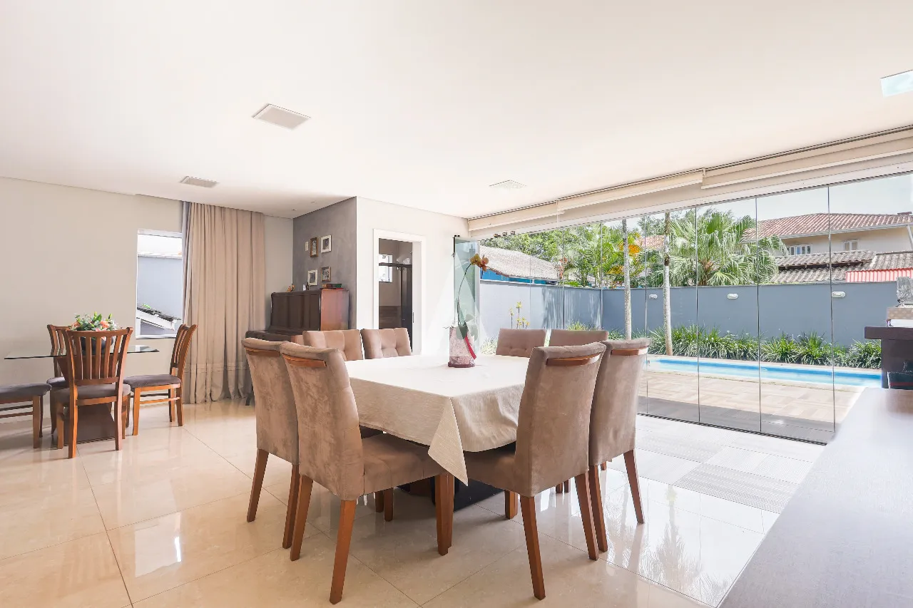 Casa com 1 suíte e 2 quartos à venda no bairro Costa e Silva em Joinville-SC por R$1.850.000,00. — foto 4