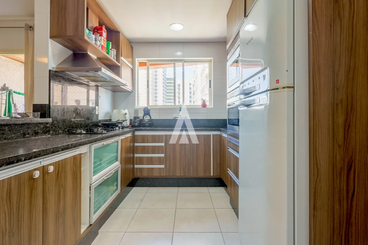 Apartamento com 1 suíte e 2 quartos à venda no bairro Centro em Joinville-SC por R$930.000,00. — foto 6
