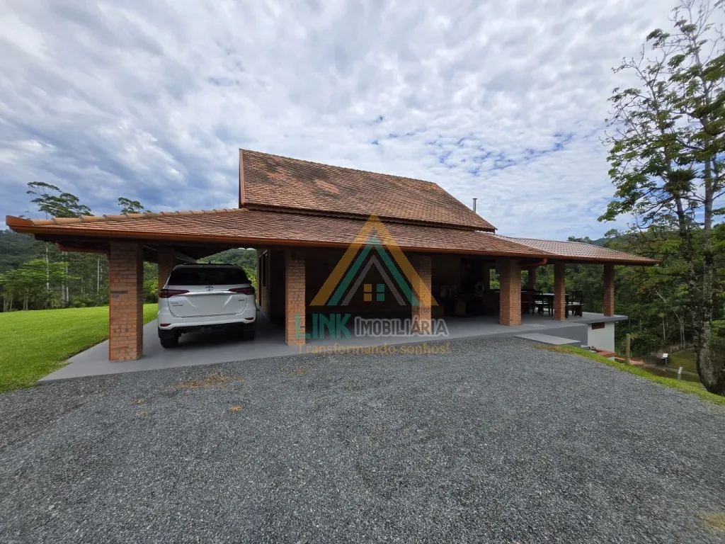 Chalé no Bairro Pomerode Fundos, com Área Construída de 164,89m na cidade de Pomerode, com área total de 38.250,00m. — foto 5