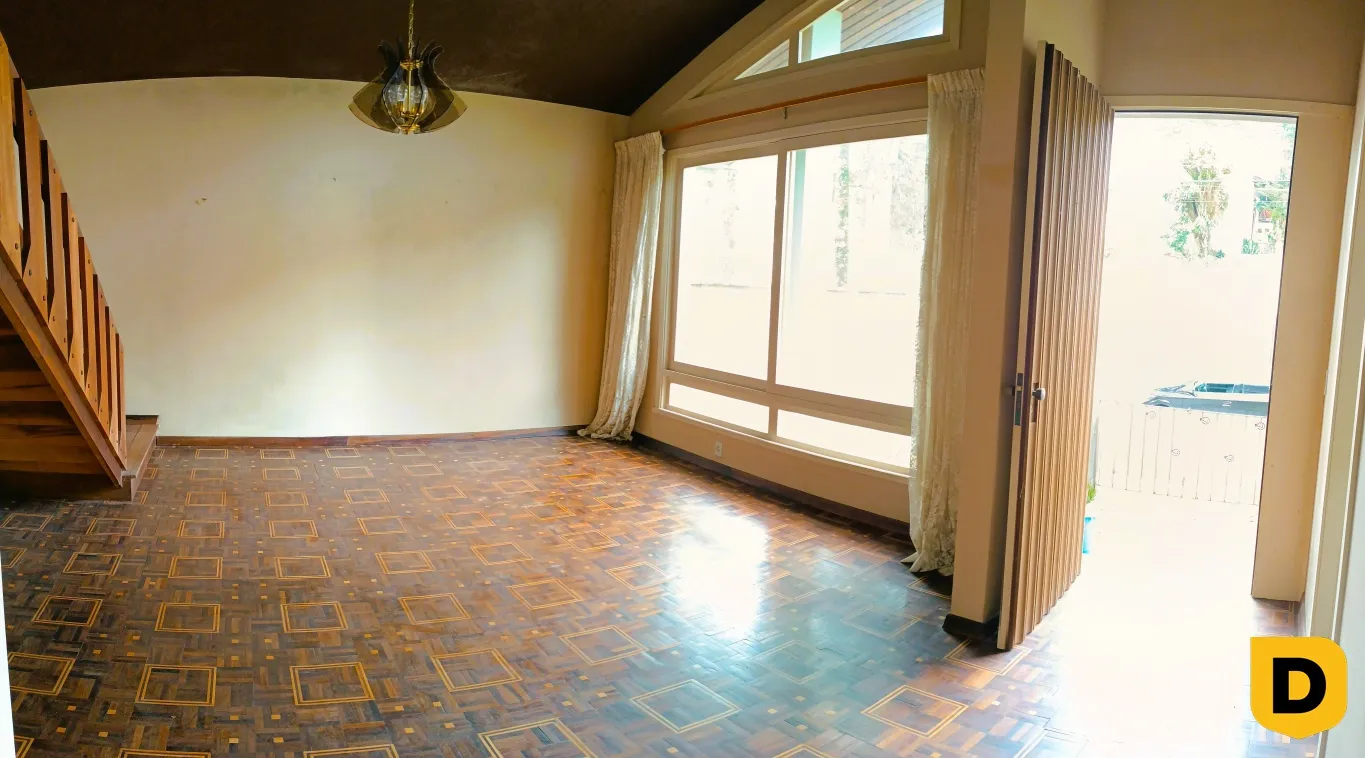 Casa grande com enorme potencial, iluminada e com 2 terrenos! — foto 6