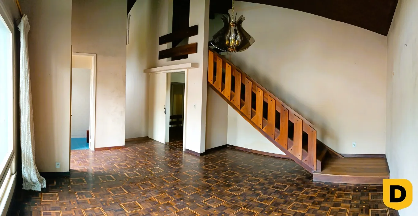Casa grande com enorme potencial, iluminada e com 2 terrenos! — foto 7