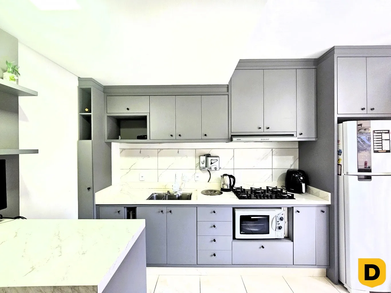 Casa com 2 dormitórios, semi mobiliado — foto 2