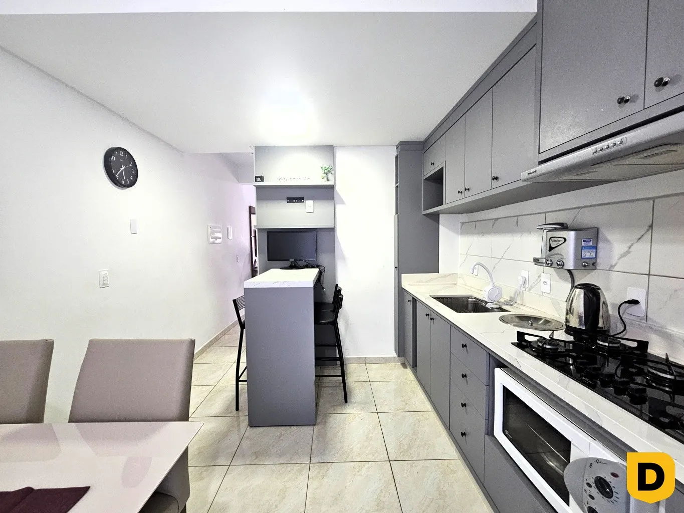 Casa com 2 dormitórios, semi mobiliado — foto 3