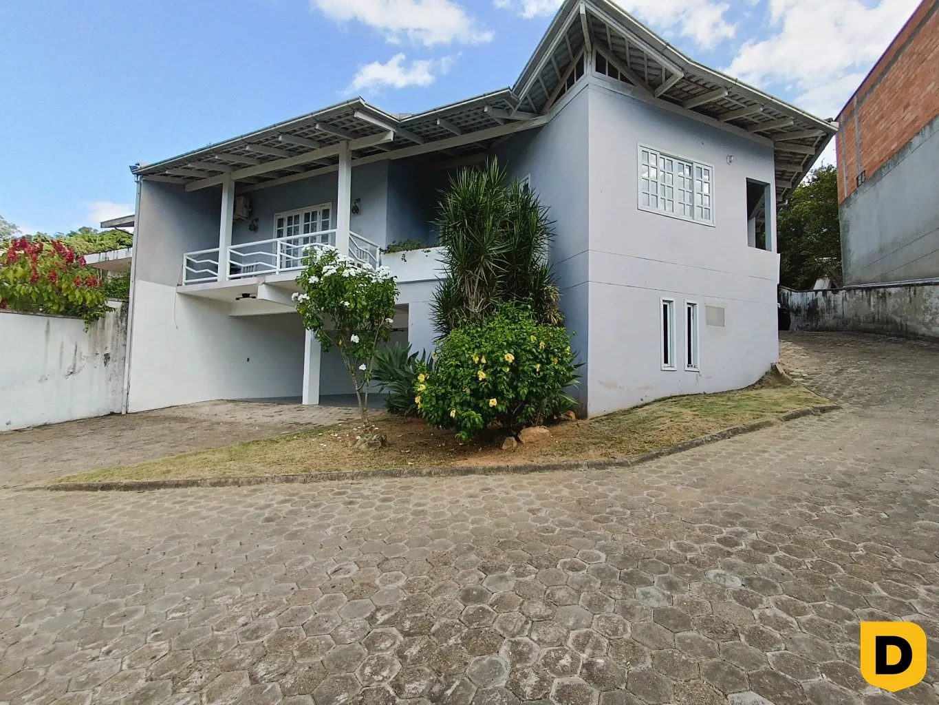 Ampla casa com 04 quartos(1 Suíte Master) em terreno de 1.152 m, livre de desastres naturais. — foto 2