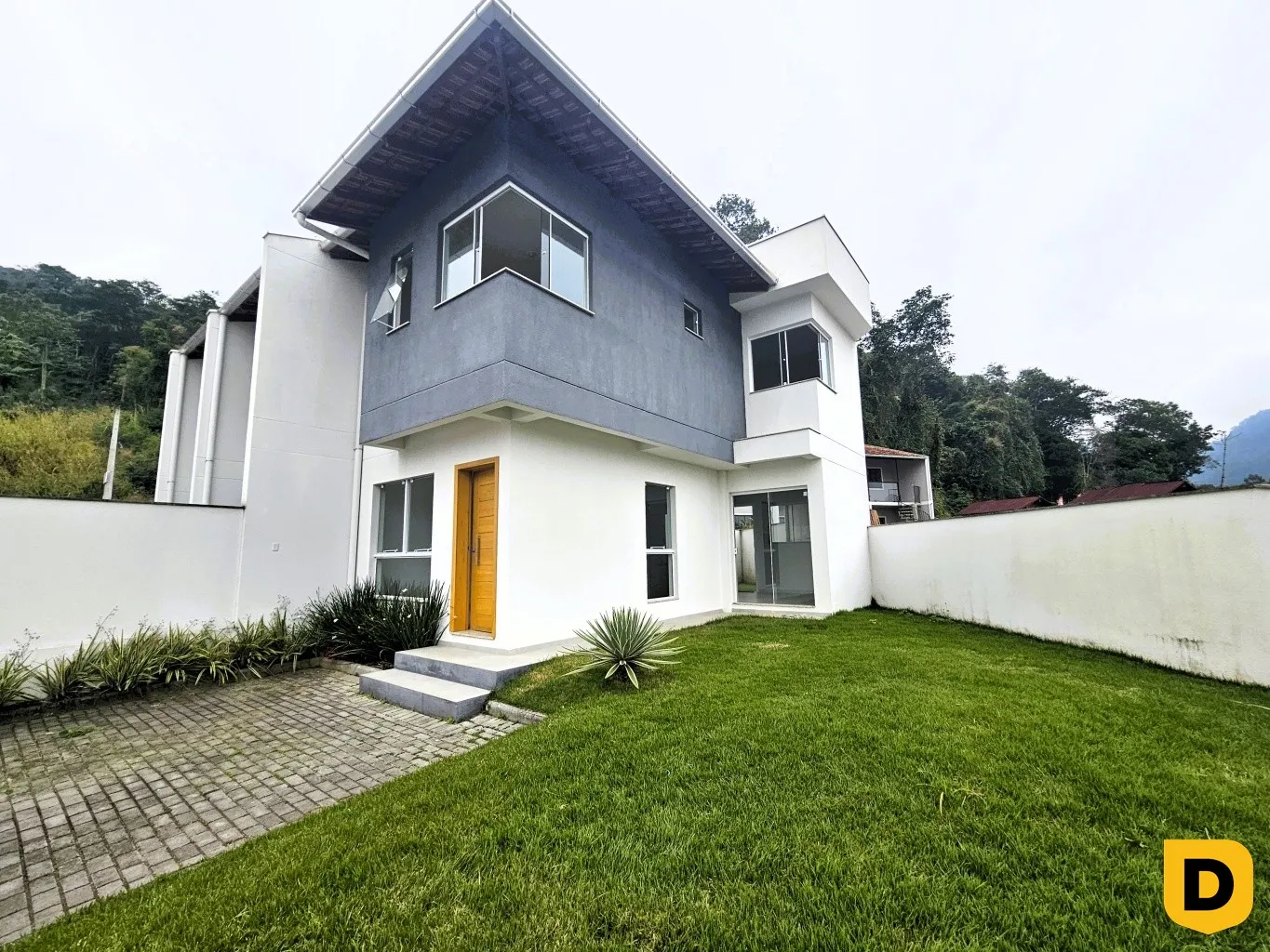 Casa à venda no Passo Manso | 3 dormitórios (1 suíte) | amplo terreno | 2 vagas - foto 1