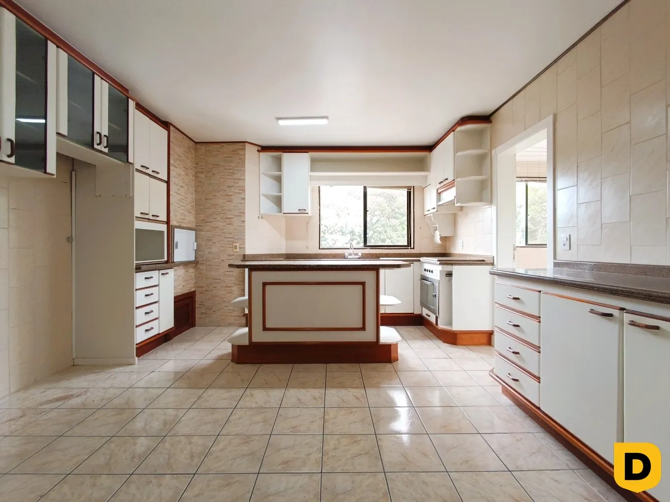 Amplo apartamento com 3 dormitórios, sendo 1 suíte à 3km do centro de Blumenau! — foto 2