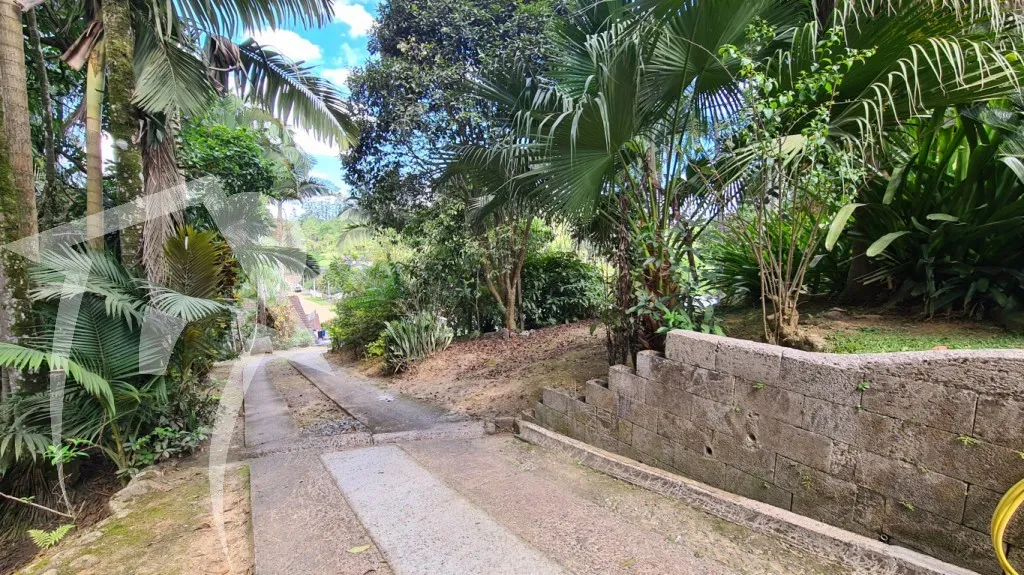 Chácara de 7.500m com duas casas, próximo da BR 470. Excelente opção para quem busca tranquilidade sem abrir mão de uma boa localização! — foto 5