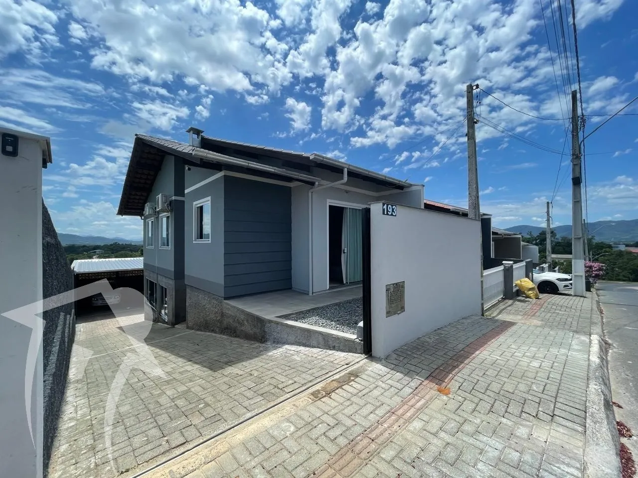 Casa Pilotis no bairro João Paulo II com ótima vista, área de festas e garagem coberta - foto 1