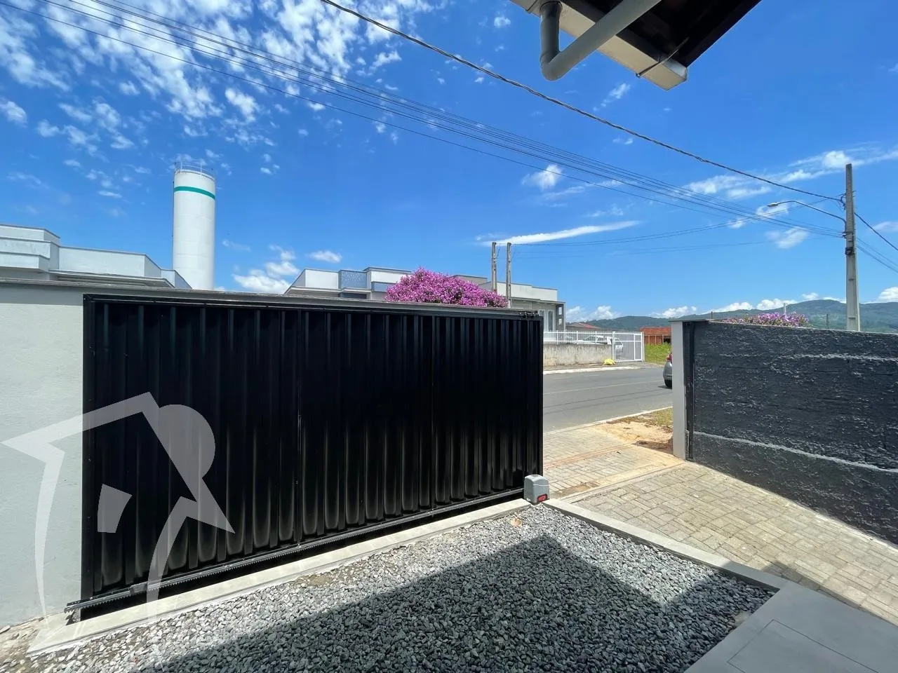 Casa Pilotis no bairro João Paulo II com ótima vista, área de festas e garagem coberta — foto 3