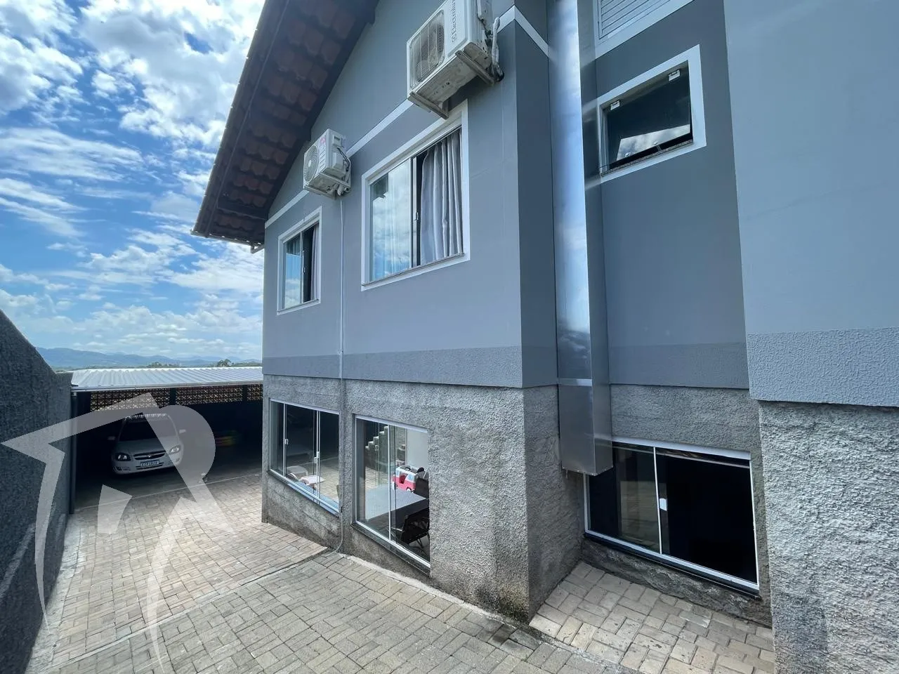 Casa Pilotis no bairro João Paulo II com ótima vista, área de festas e garagem coberta — foto 4