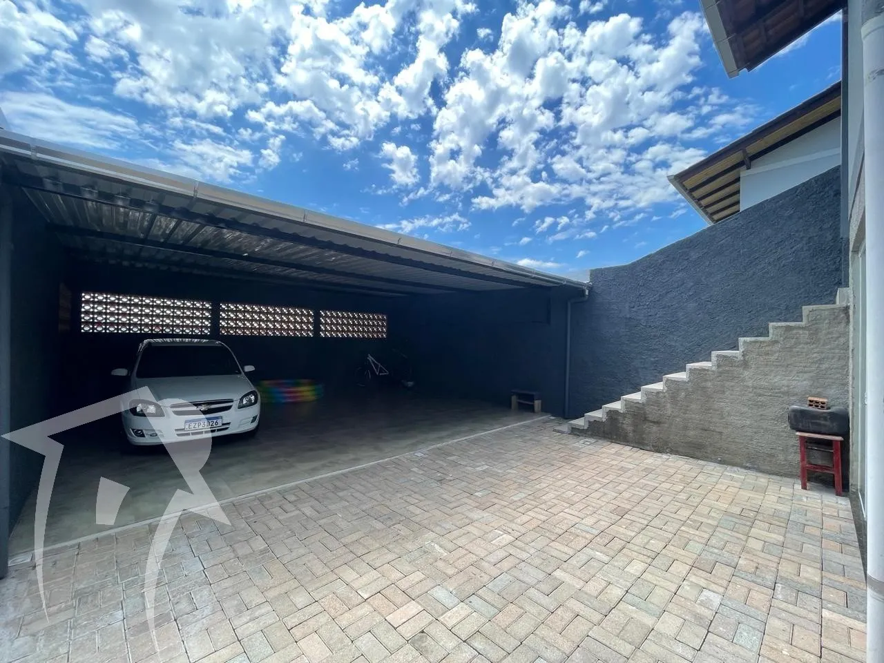 Casa Pilotis no bairro João Paulo II com ótima vista, área de festas e garagem coberta — foto 6