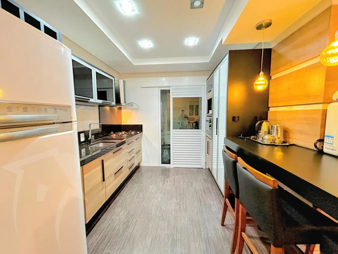 Lindo apartamento mobiliado e com duas vagas de garagem. — foto 7