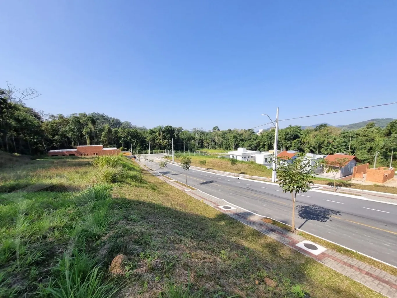 Terrenos com boa localização, construções padrão — foto 6