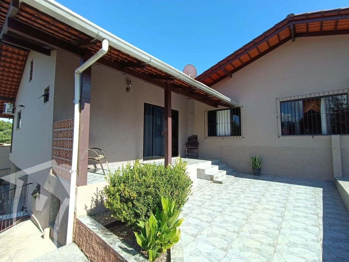 Casa ampla com 5 Quartos - bem localizada Tapajós - foto 1