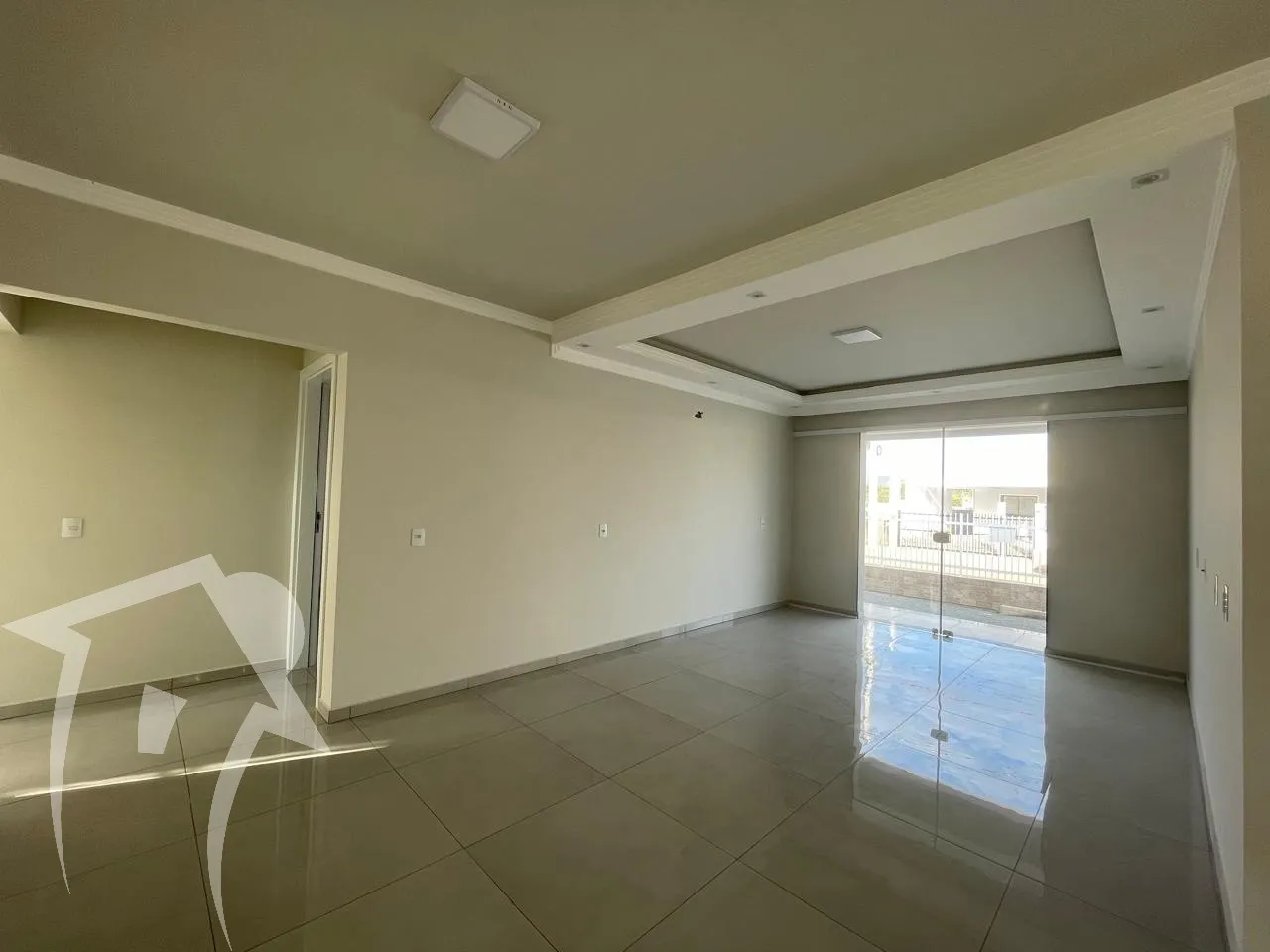 Linda casa sozinha no terreno acabamento impecável — foto 5