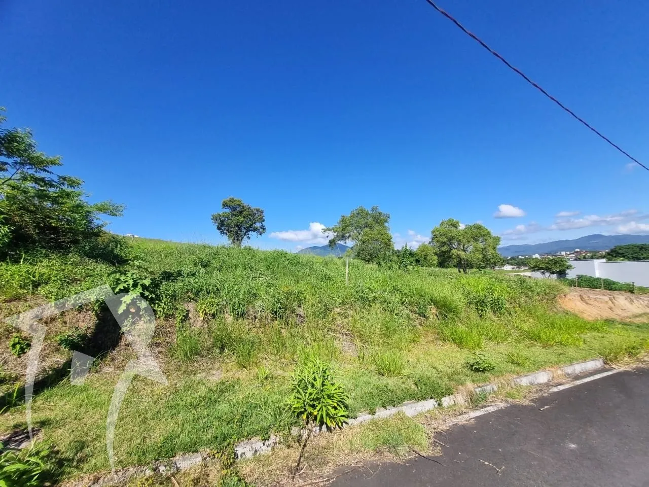 Ótimo terreno com 555 m localizado no bairro Estrada das Areais — foto 2