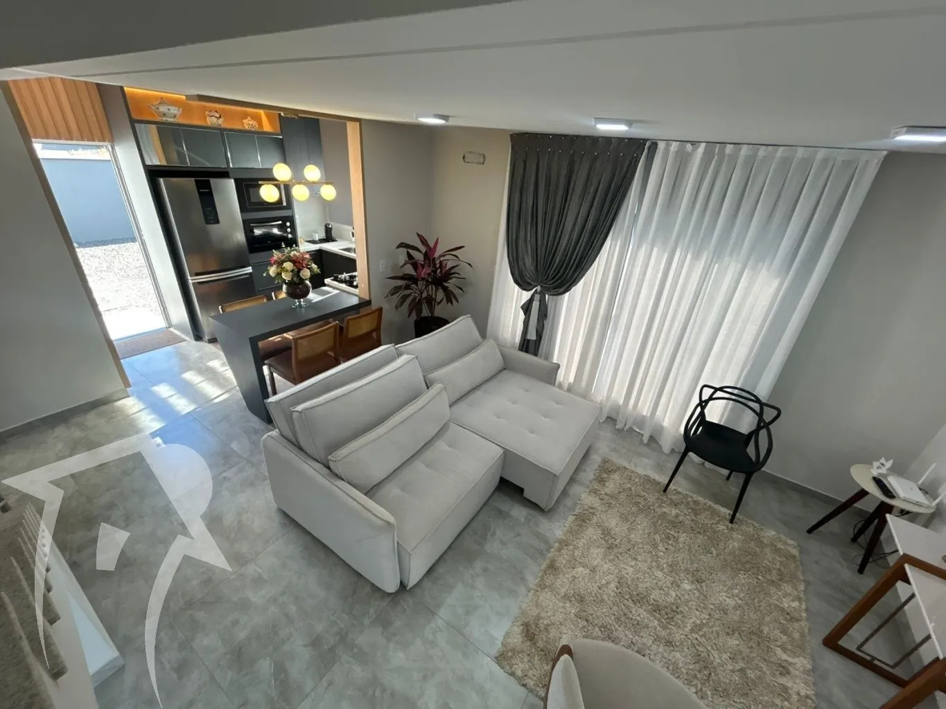 Lindo Sobrado com detalhes de tirar o Folego, 03 dormitórios com suíte e mobiliado — foto 4