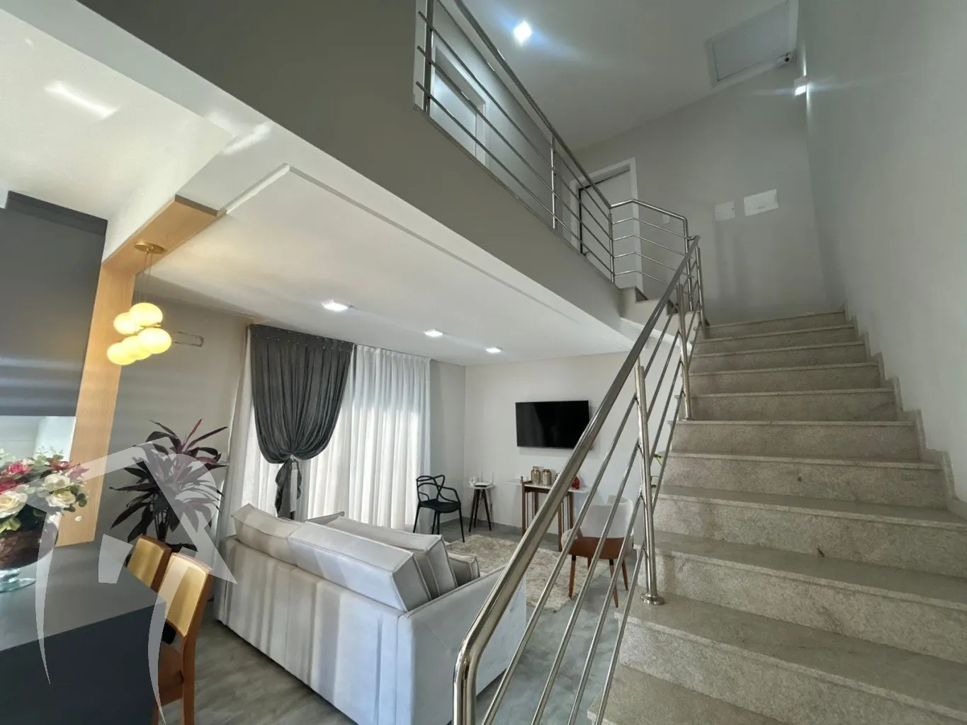 Lindo Sobrado com detalhes de tirar o Folego, 03 dormitórios com suíte e mobiliado — foto 6
