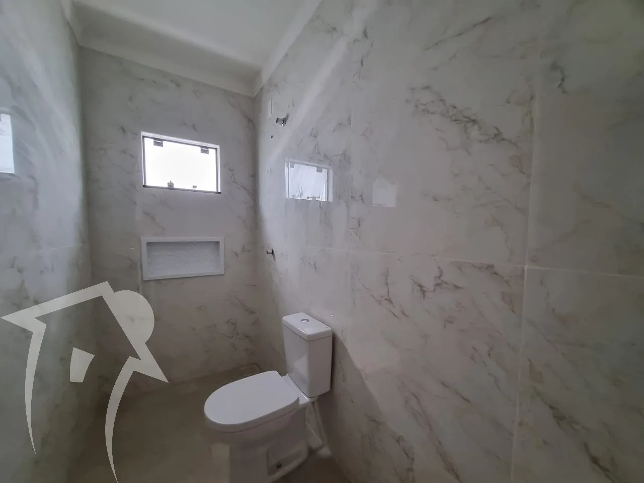 Casa com 3 dormitórios (1 suíte) e amplo terreno no bairro Warnow em Indaial — foto 5