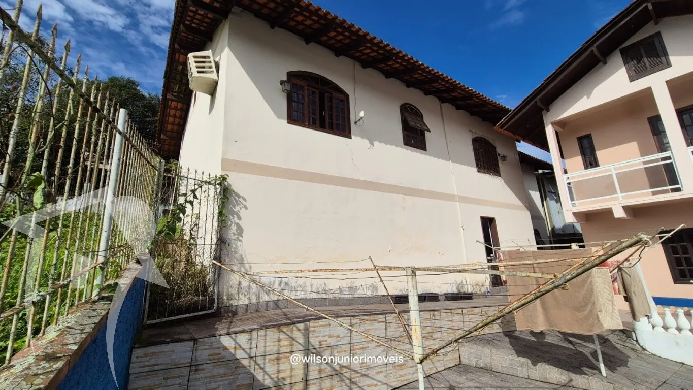 Casa de dois andares centro — foto 4