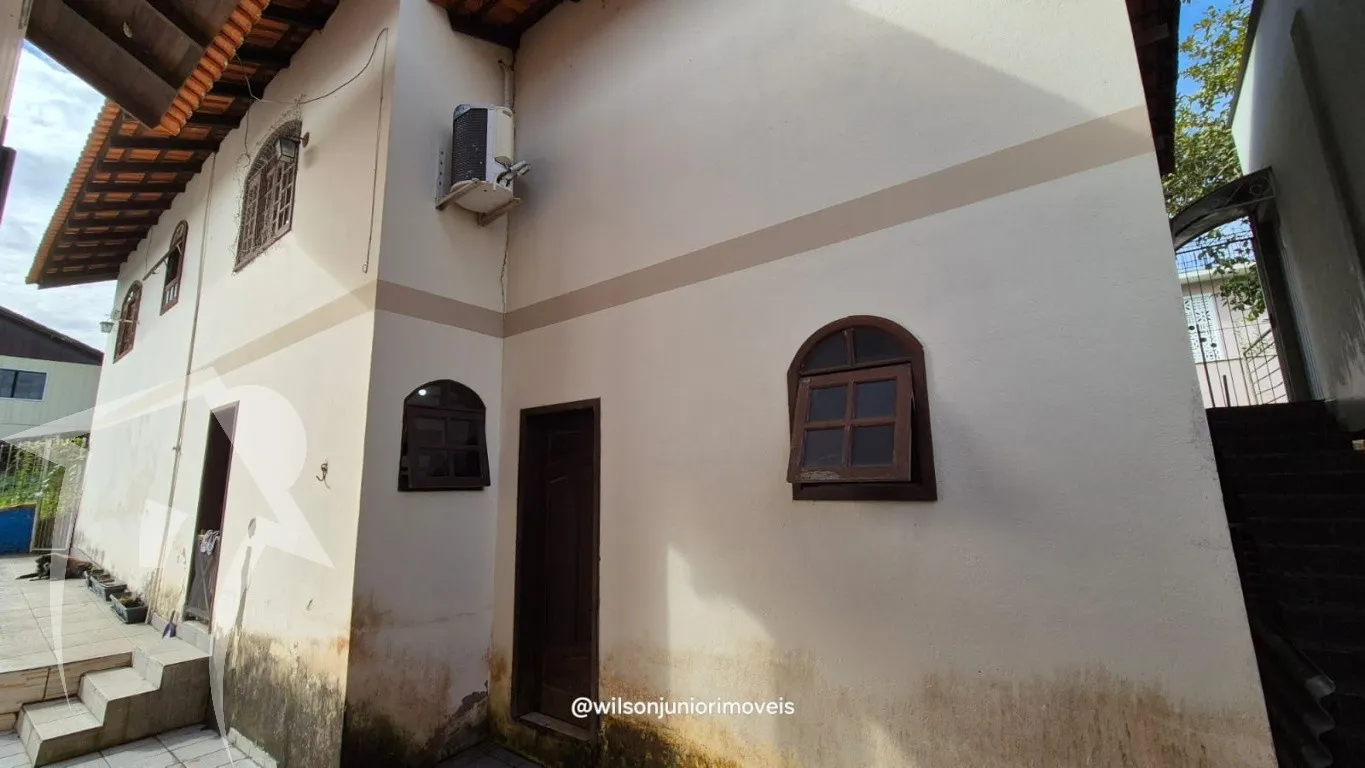 Casa de dois andares centro — foto 5