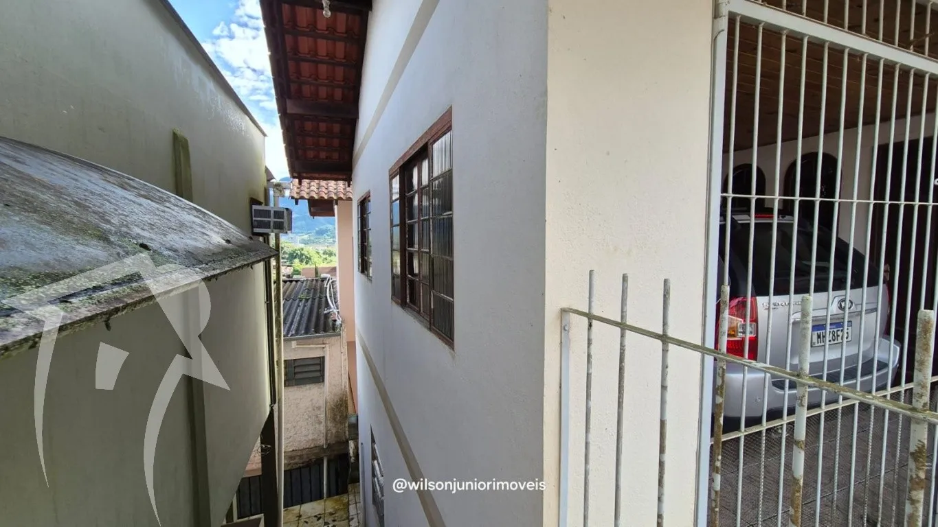 Casa de dois andares centro — foto 6