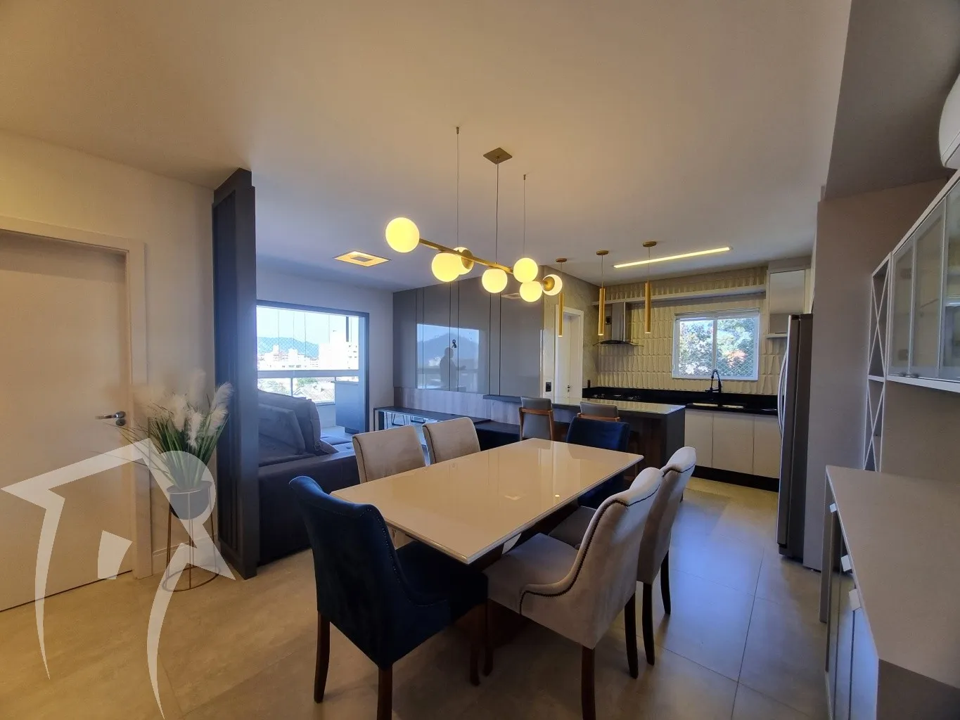 Totalmente Mobiliado e Decorado com Muito Estilo — foto 7