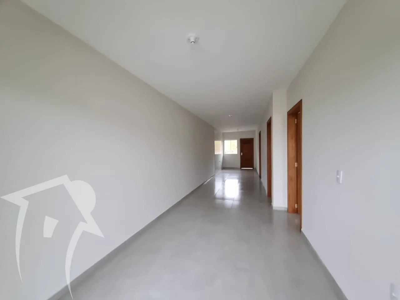 Ótima casa no bairro Arapongas — foto 4