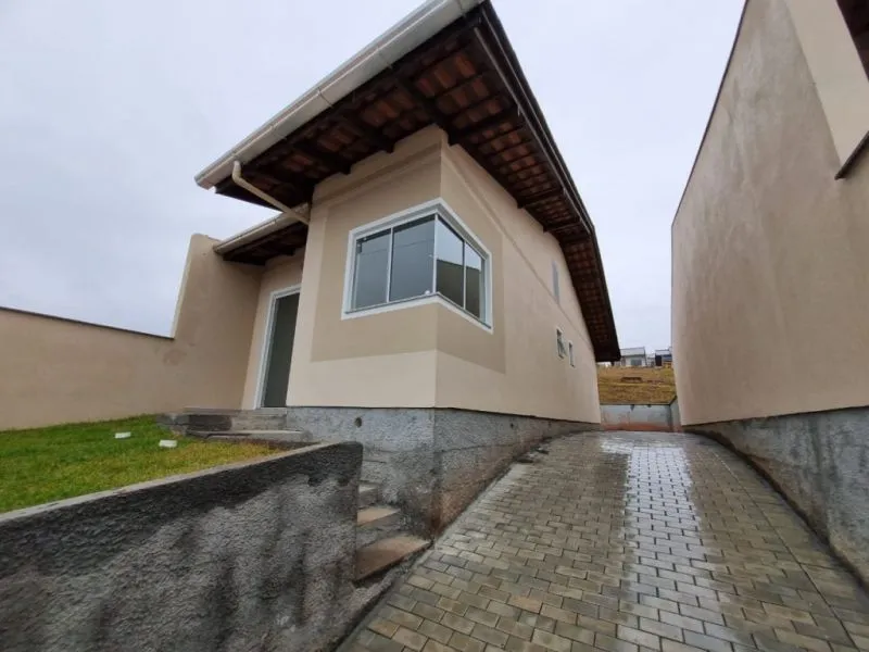 Ótima casa no bairro Arapongas — foto 3