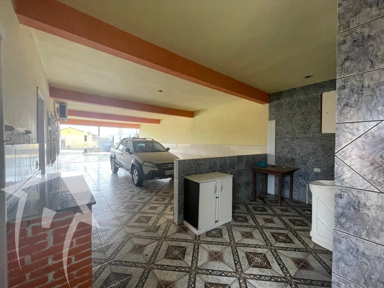 Duas Casas em terreno inteiro de 362m2, com 04 dormitórios, 02 salas, 02 cozinhas, 03 banheiros, com área de festas. Com possibilidade de duas locações. — foto 7