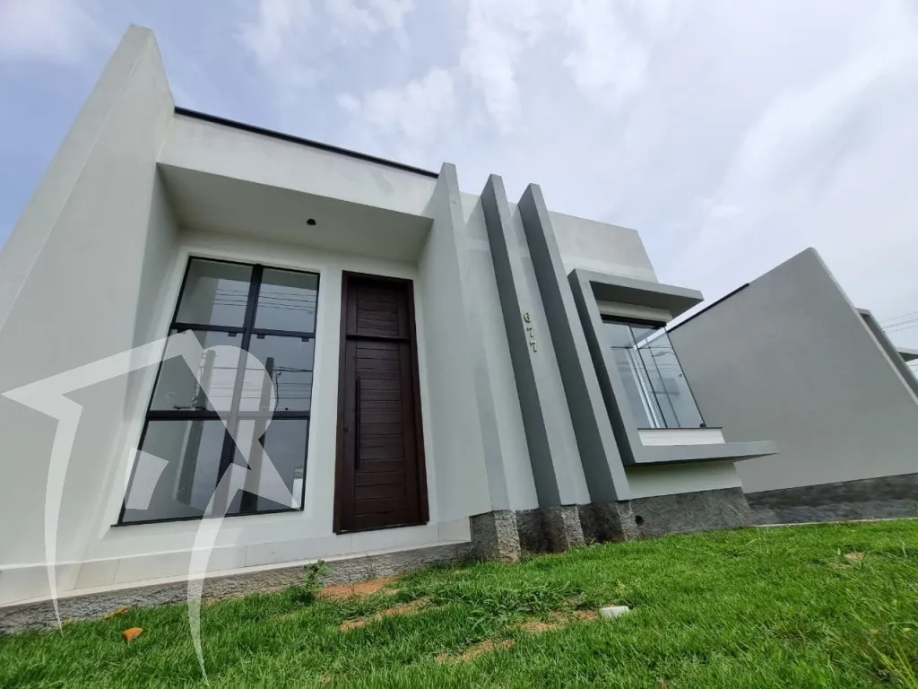 Linda casa pé direito alto 3 dormitórios. - foto 1