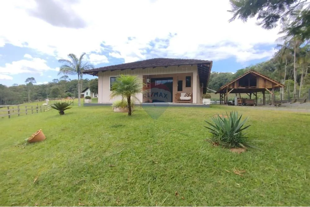 SÍTIO PRÓXIMO AO CENTRO DE POMERODE — foto 2