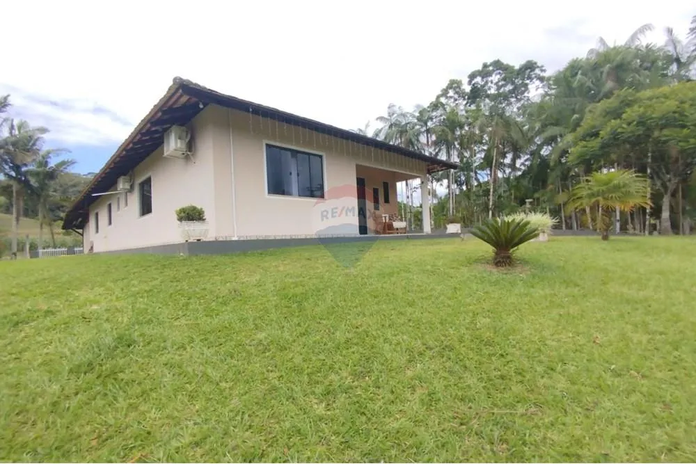 SÍTIO PRÓXIMO AO CENTRO DE POMERODE — foto 3