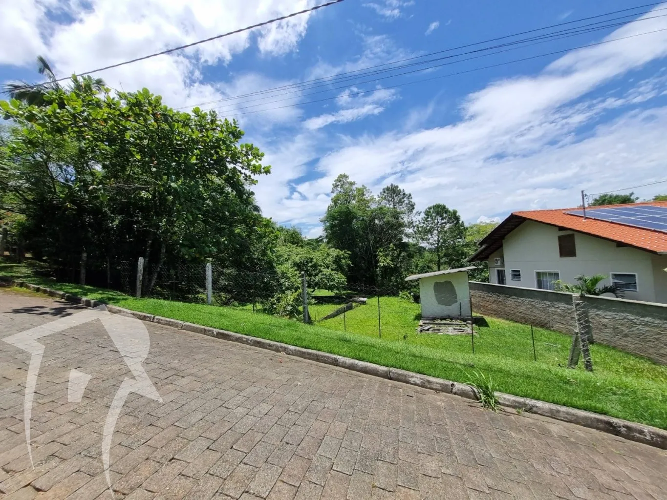 O lugar perfeito para crianças e pets viverem com liberdade. - foto 1