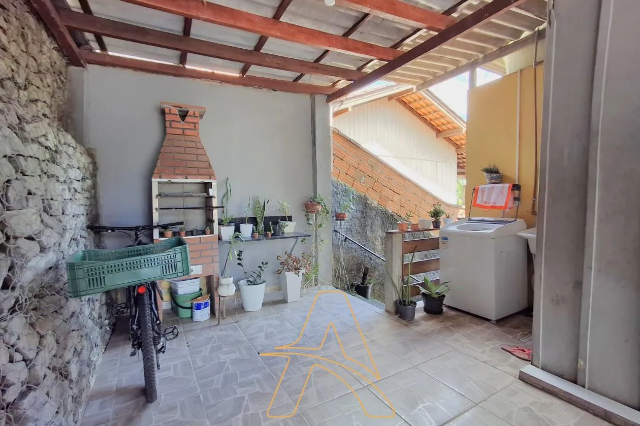 Casa à Venda no Bairro Garcia com Quitinetes - Ótima Opção para Moradia e Renda — foto 3