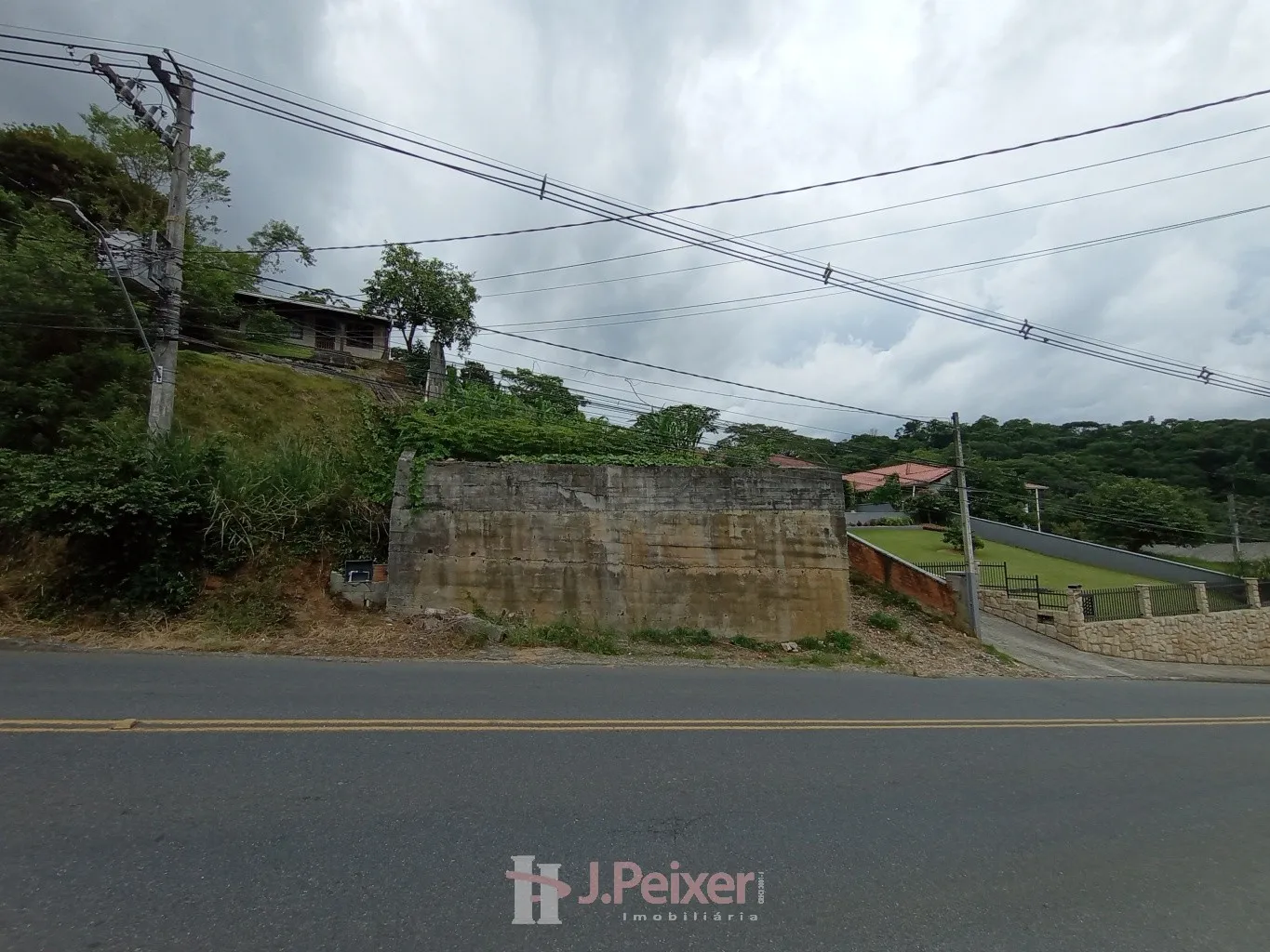Terreno em ótima localização no bairro Água Verde - foto 1
