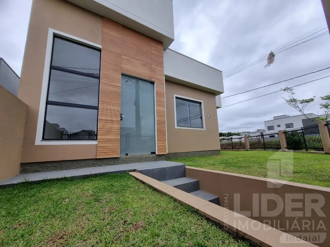 CASA COM 03 QUARTOS - LOT. JARDIM EUROPA - foto 1