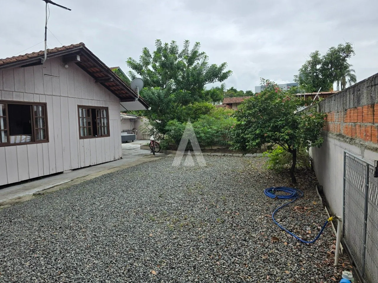 Terreno com 522m à venda no bairro Jardim Iririú em Joinville-SC por R$415.000,00. — foto 3