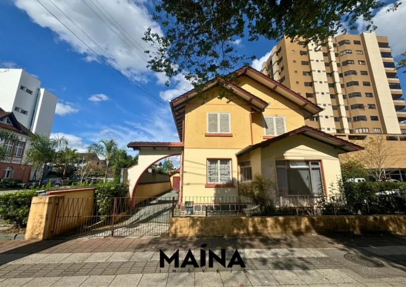 Casa para Locação em Ótima Localização - foto 1