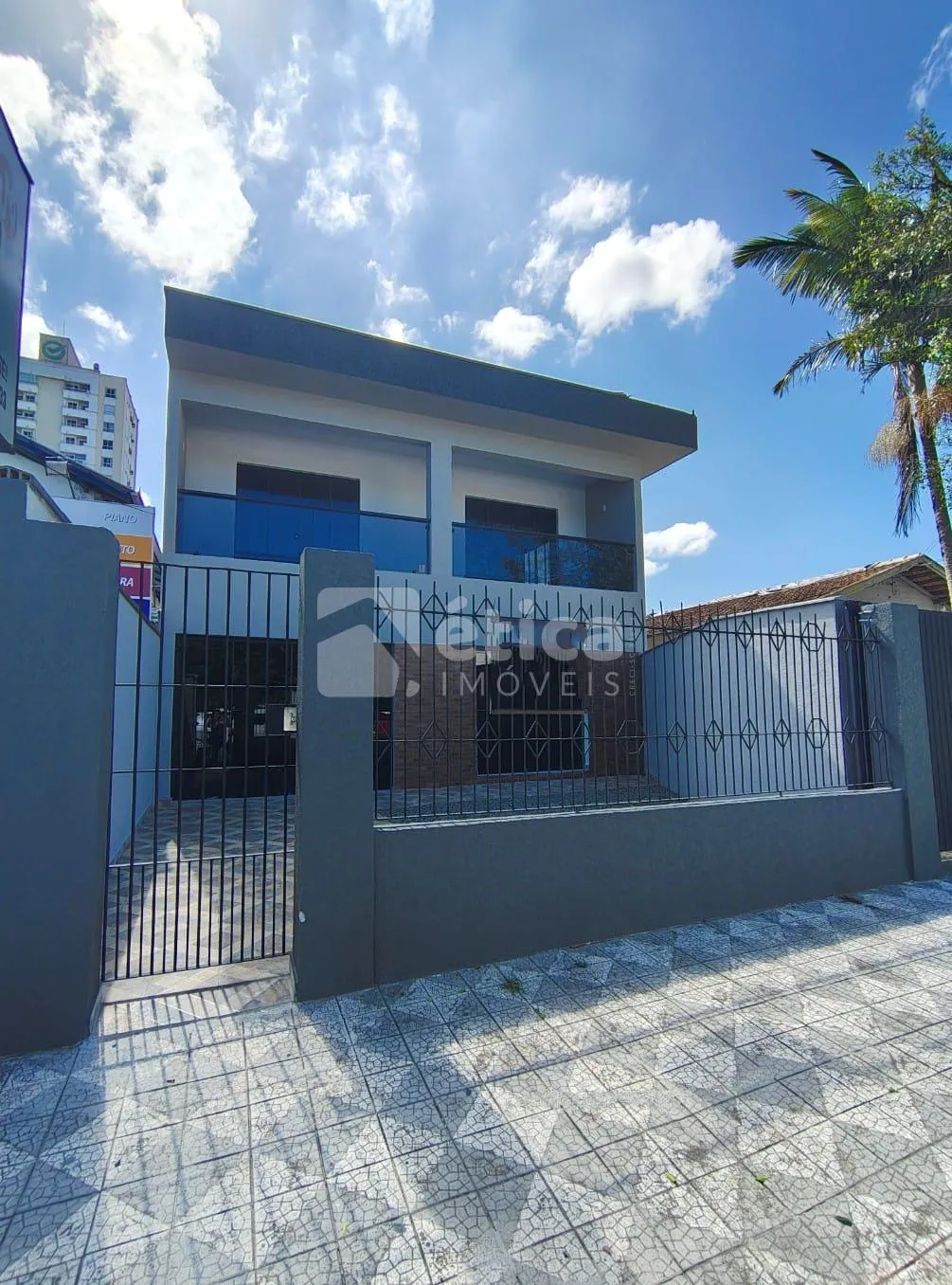 Casa Comercial para locação, com 06 amplas salas bairro Vila Operária Itajaí - foto 1