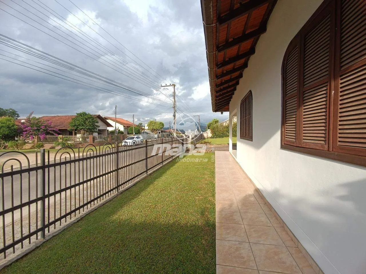 Casa ampla com excelente padrão construtivo em área nobre, a poucos minutos do centro — foto 2