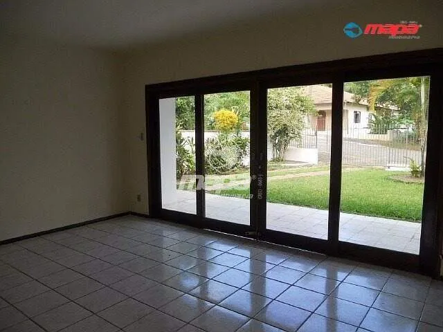 Casa com amplo terreno ao lado do centro da cidade — foto 2