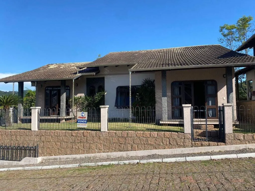 Casa à venda no Centro de Rodeio/SC - foto 1