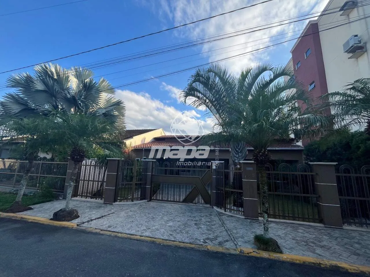 Casa dos Sonhos à Venda - Conforto, Vista Incrível e Localização Privilegiada! — foto 2